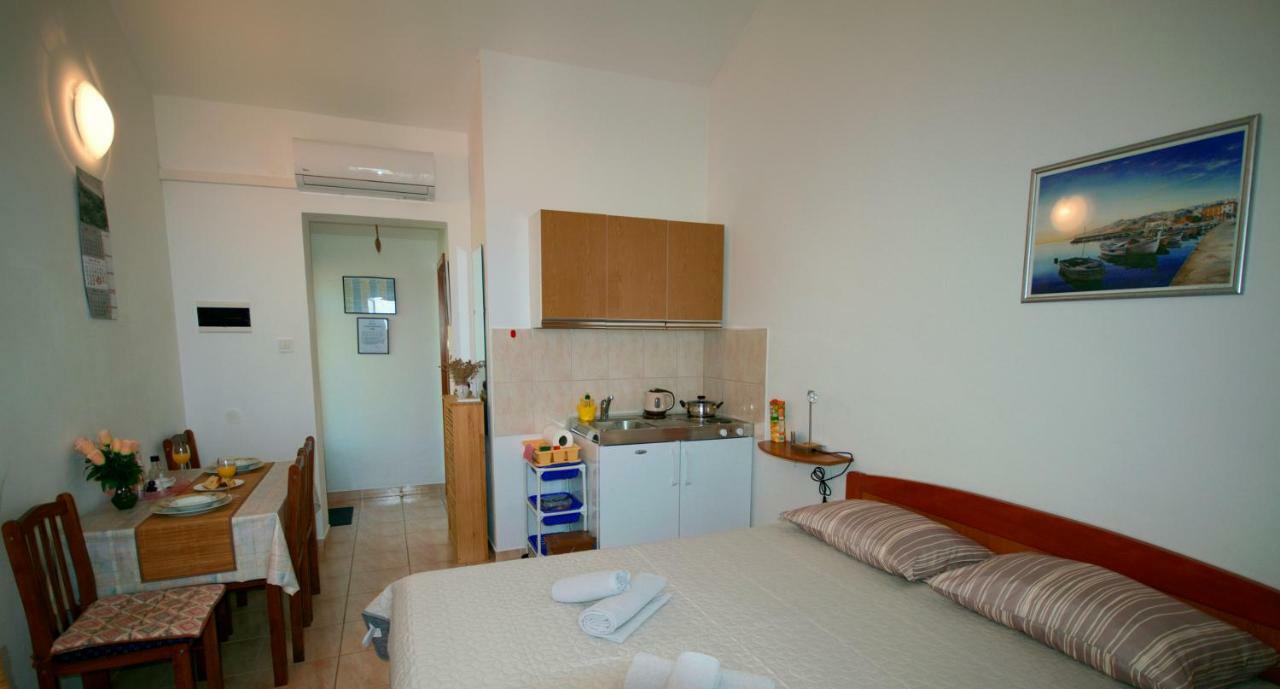 Studio Apartman Stara Baška Exteriér fotografie
